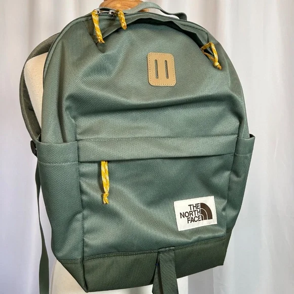 THE NORTH FACE CLASSIC EVERYDAY COMMUTER LAPTOP DAYPACK - Picture 3 of 4
